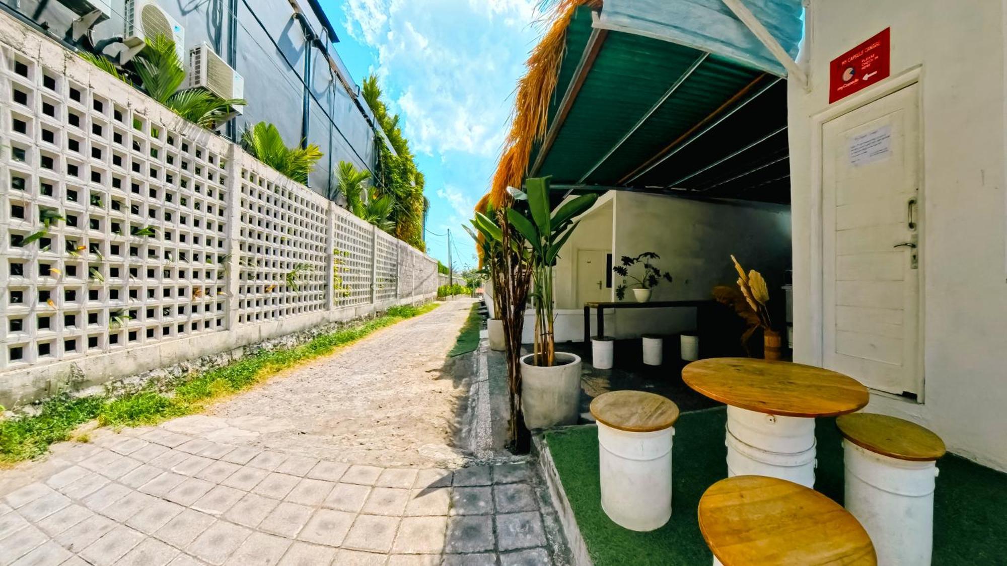 My Capsule Canggu Exterior photo